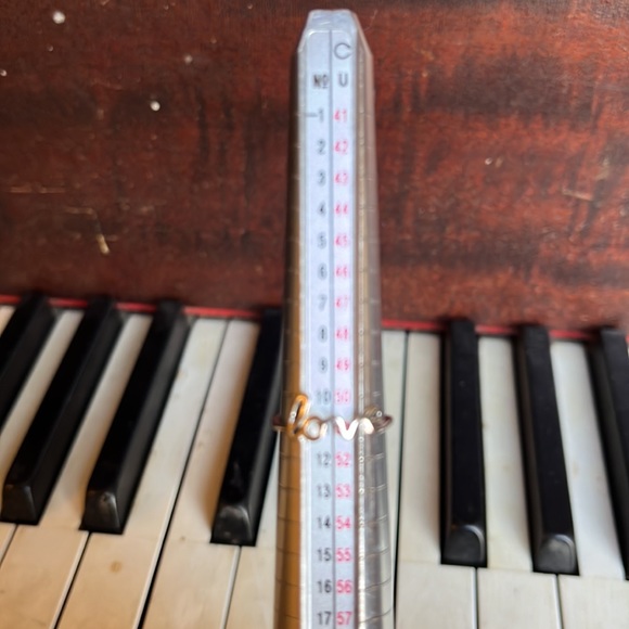 925 Sterling Silver Cursive “Love” Word Ring - Picture 5 of 17